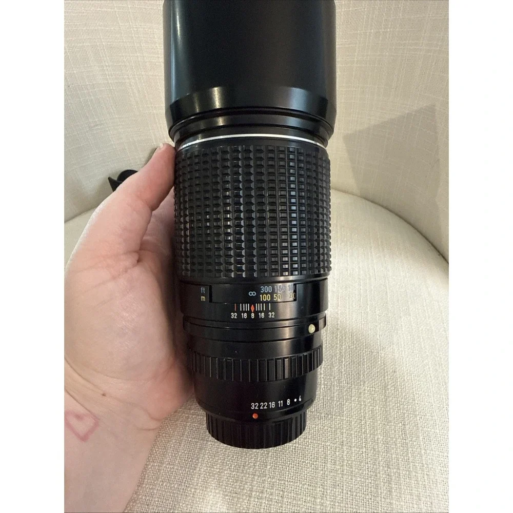 Pentax Asahi SMC 300mm 1:4 manual focus telephoto lens‎